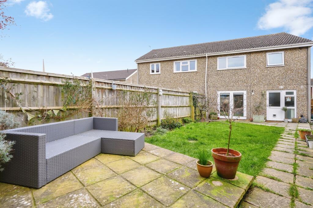 Gaveston Road, Harwell, Didcot photo 4