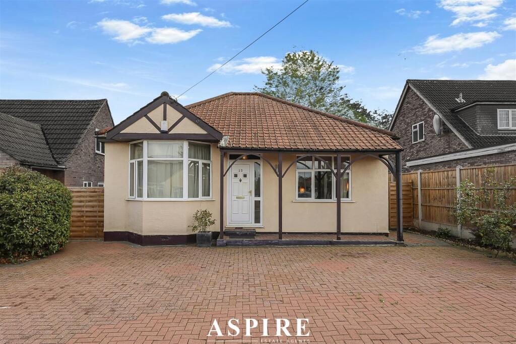3-bed detached on Tyler Avenue, Basildon, £450,000