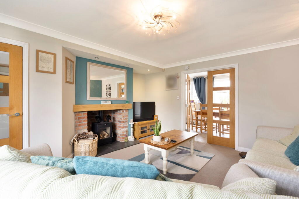 House in Gloucester - View 5