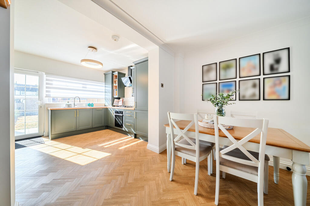 House in London - View 5
