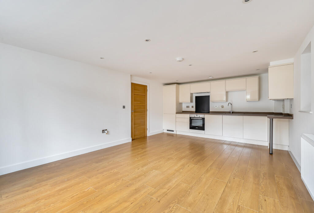 Apartment in Sevenoaks, St John's - View 5