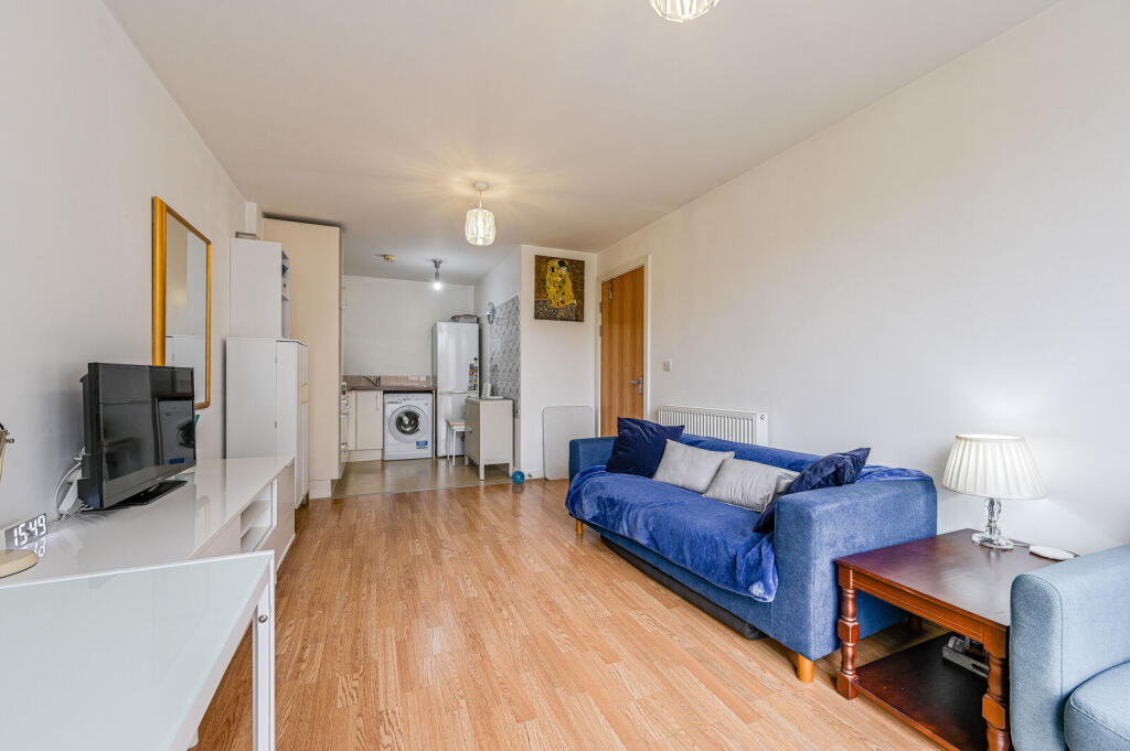 Apartment in London - View 5