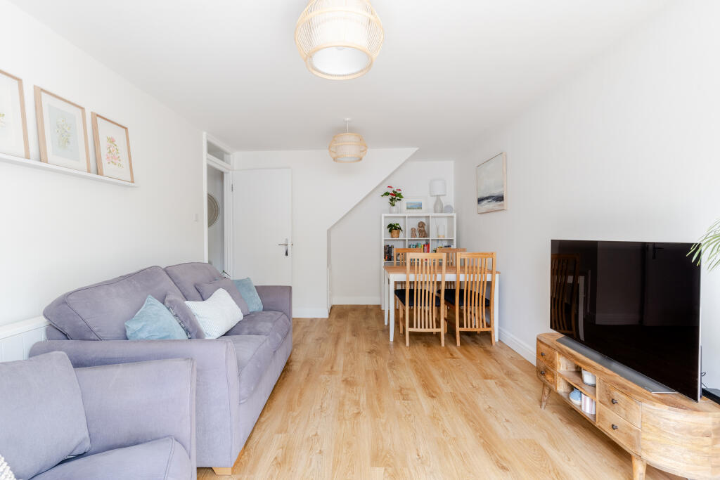 Apartment in Bristol, Baltic Wharf, Spike Island - View 5