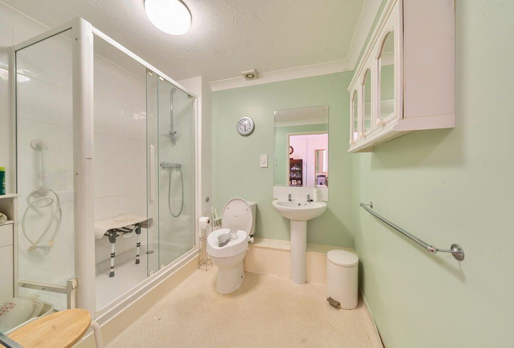 Apartment in Bristol, Pigsty Hill, Ashley Down - View 5