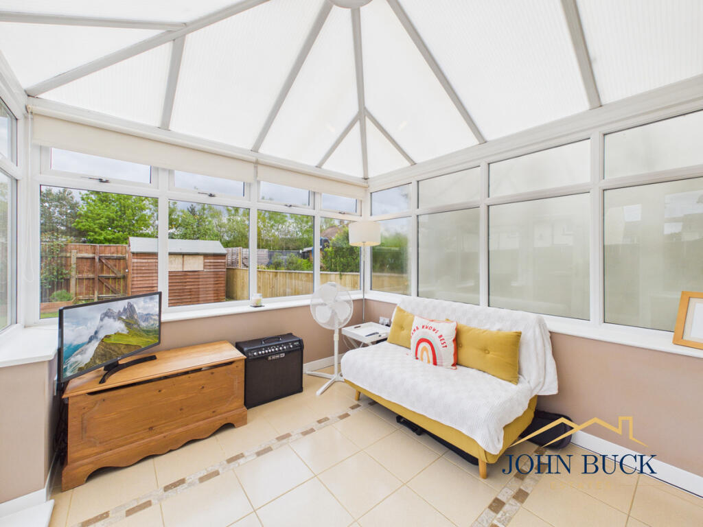 House in Sunderland, Albany - More
