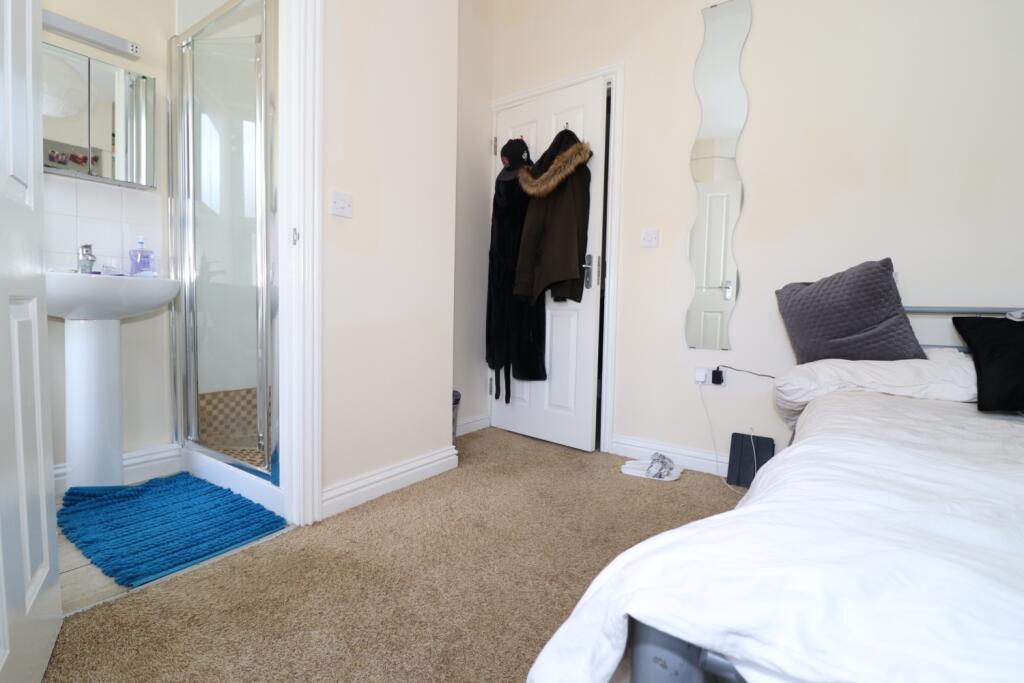 House in Cardiff, Roath - View 4