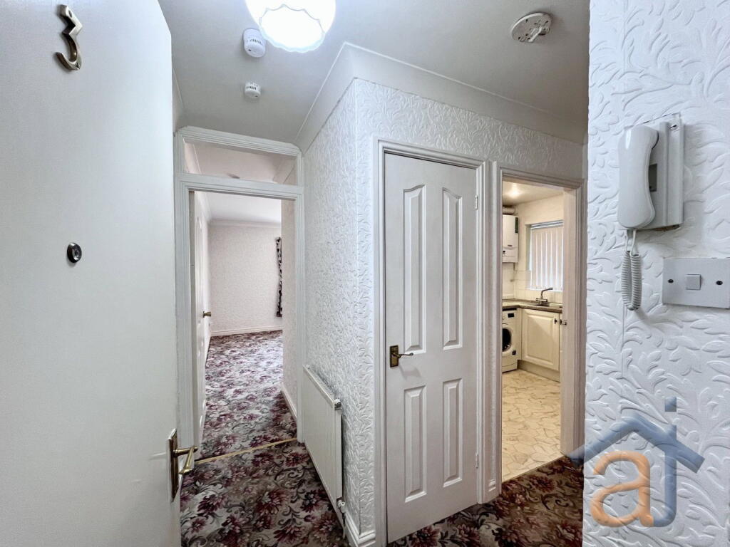 Apartment in Sefton, Liverpool City Region - View 5