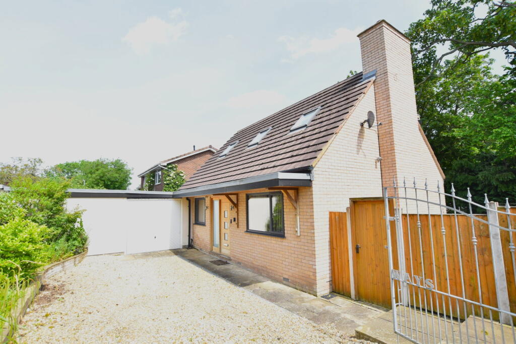 Main image of property: Fairview Close, Oxton, CH43