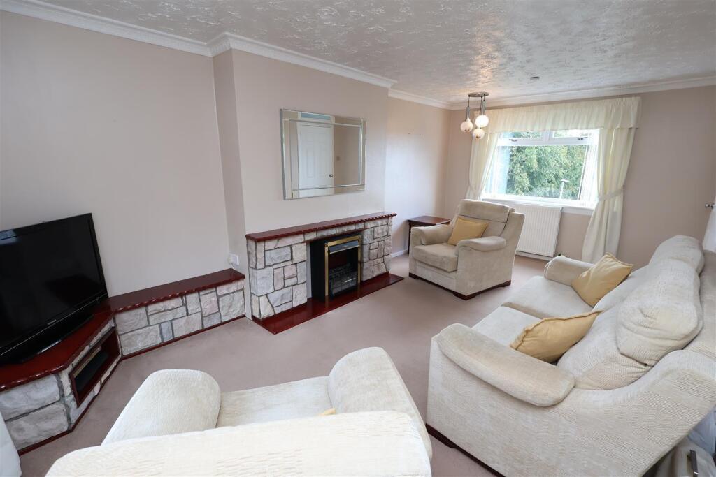 House in Paisley, Inverclyde - View 4