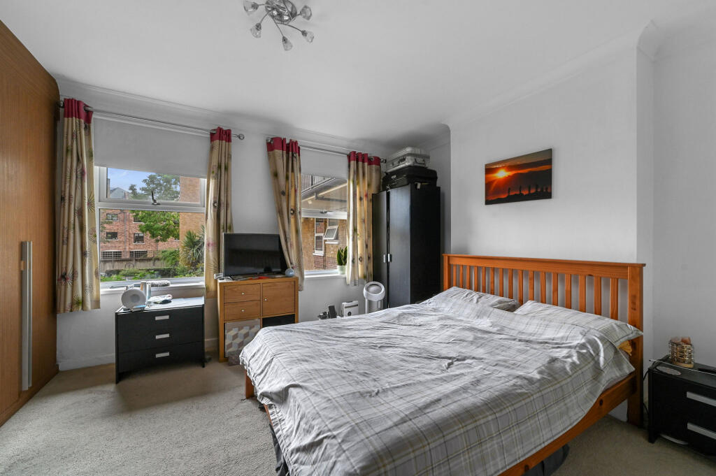 Apartment in London - More