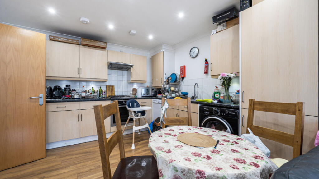 Lacewing Close, Swell Street, Plaistow, E13 8AD photo 4