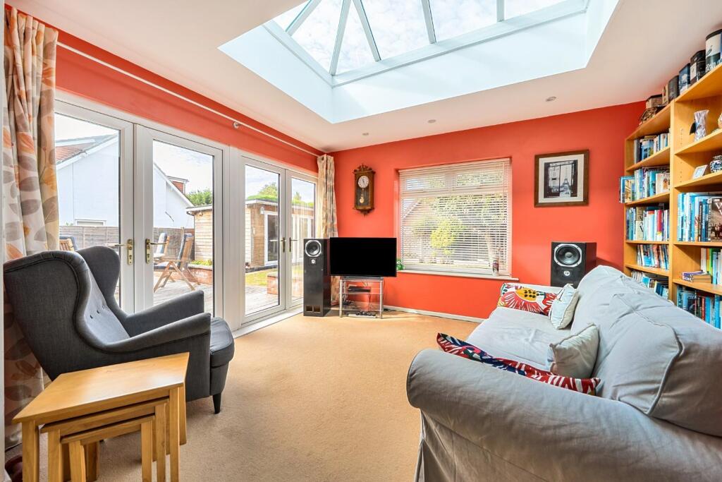 House in Portsmouth - More