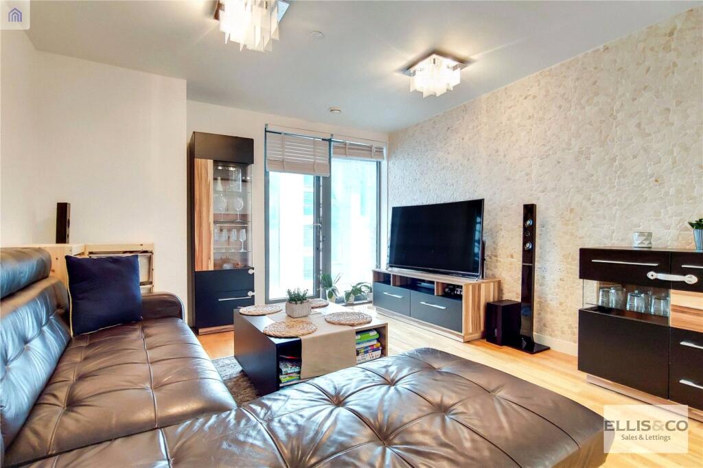 Apartment in London - View 2