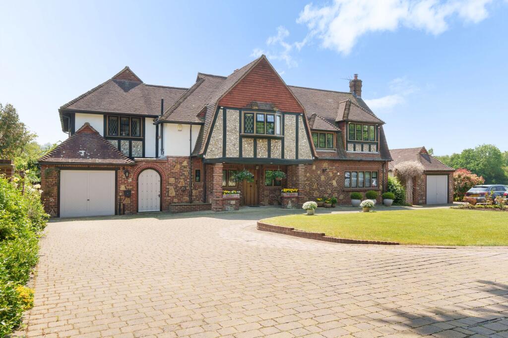 Main image of property: Guildford Road, Fetcham, KT22
