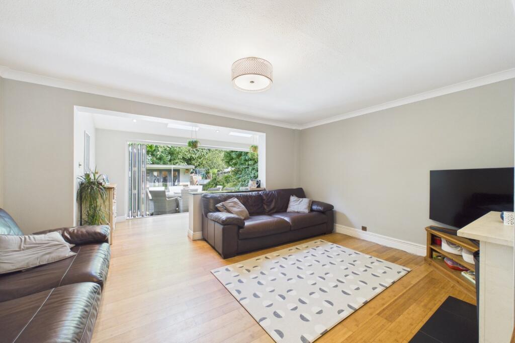 House in Wokingham - View 4