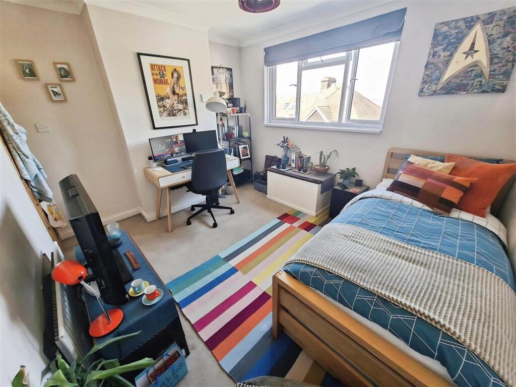House in Rochester, Kent - More