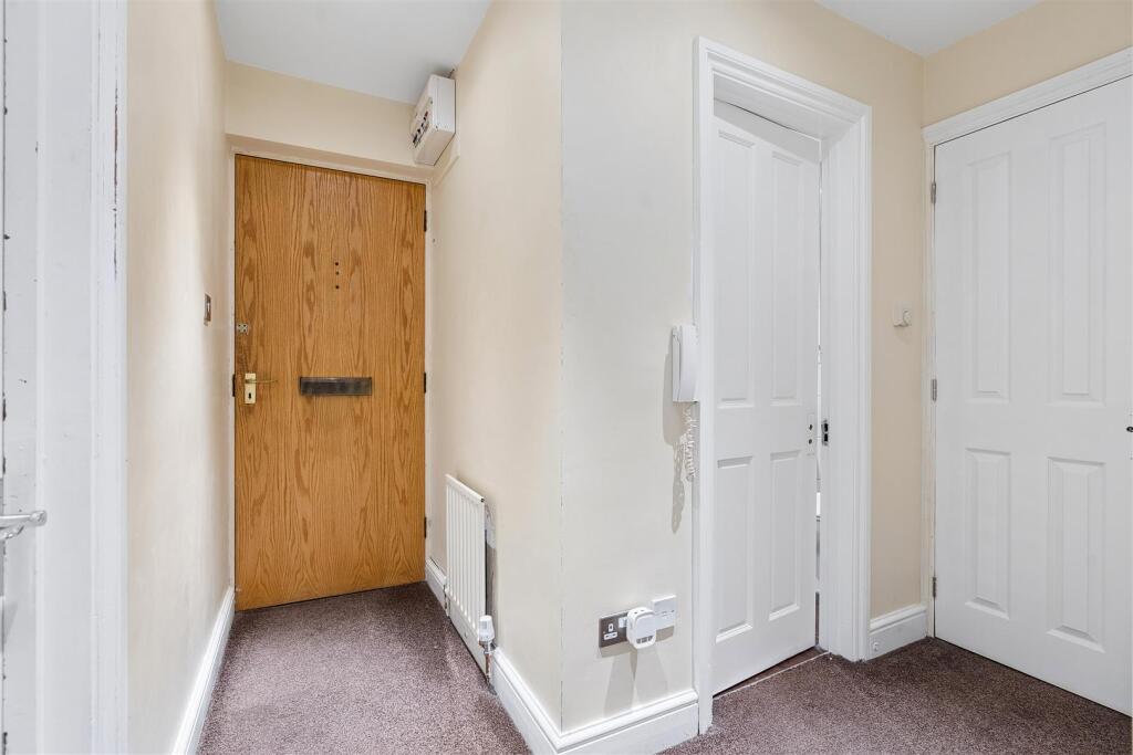 Apartment in Dartford - More