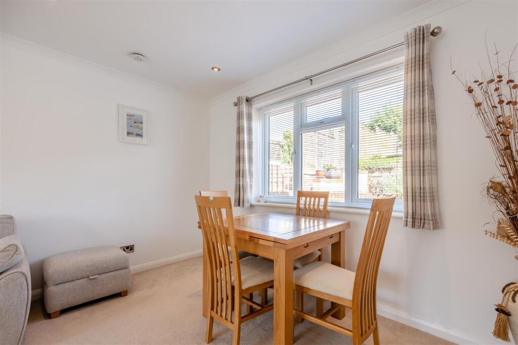 House in Maidstone, Nettlestead Place, Nettlestead - More