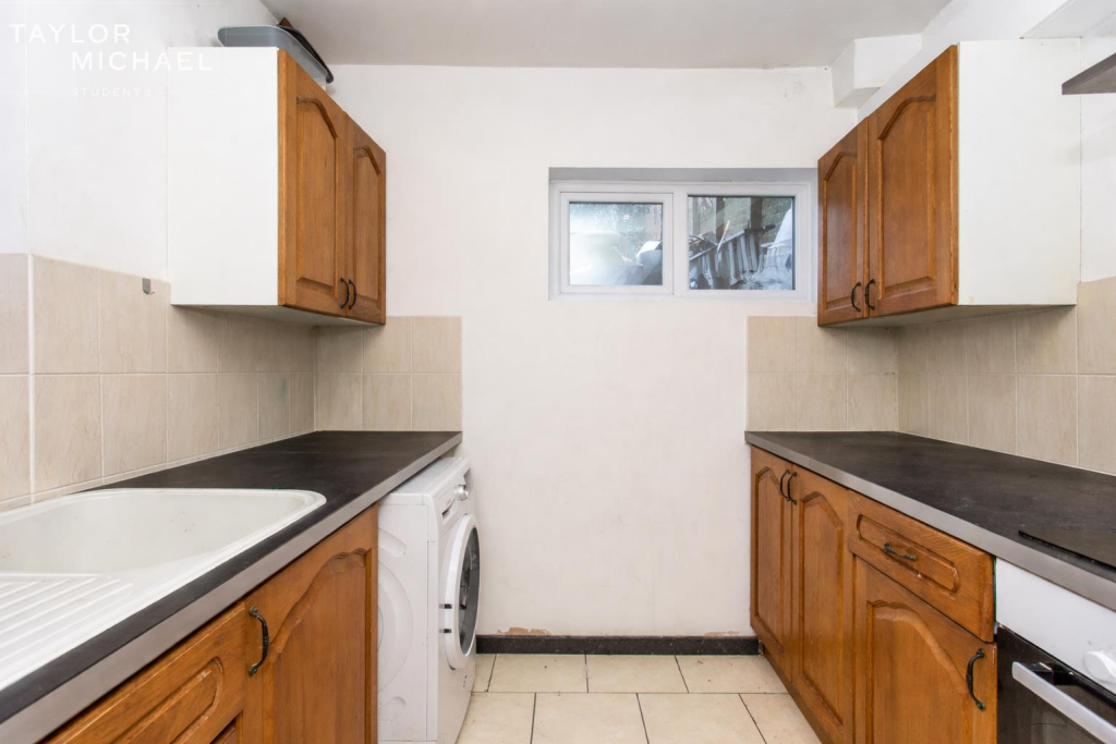 4 bedroom terraced house for rent