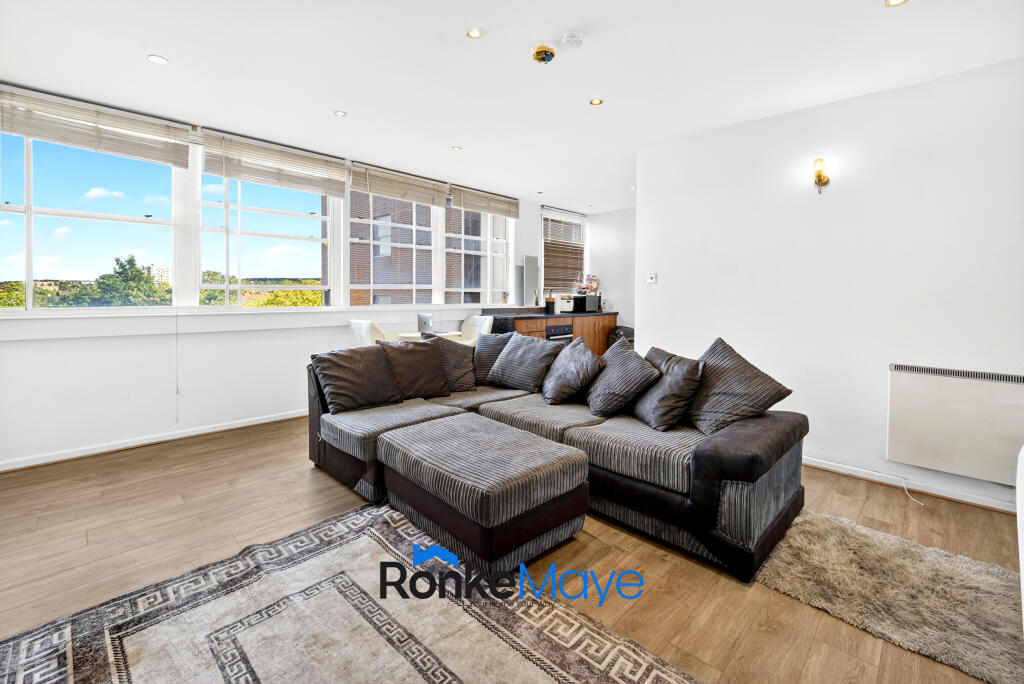 Apartment in Croydon - View 2