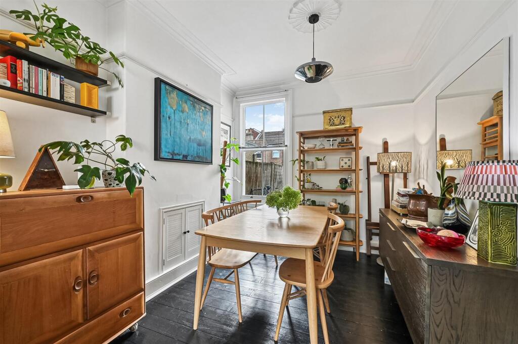 House in London, Collier's Wood - View 4