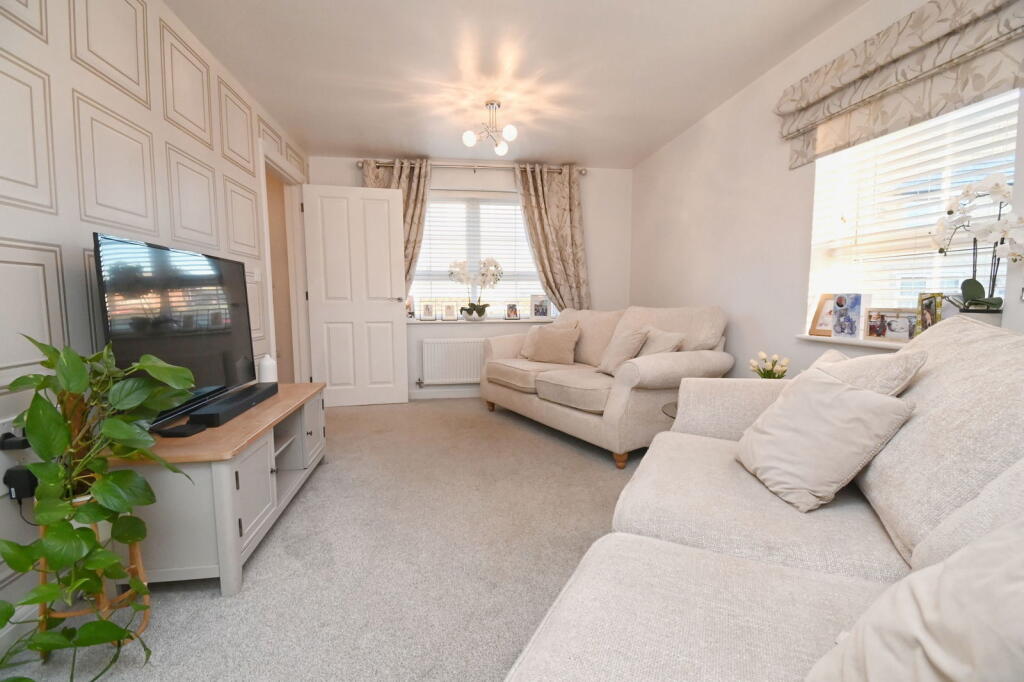 Ring Farm Lane, Cudworth, Barnsley, South Yorkshire, S72 8FU photo 3