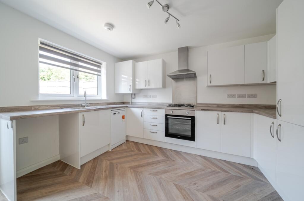 Jenkinson Crescent, Great Gonerby, Grantham, Lincolnshire, NG31 - More