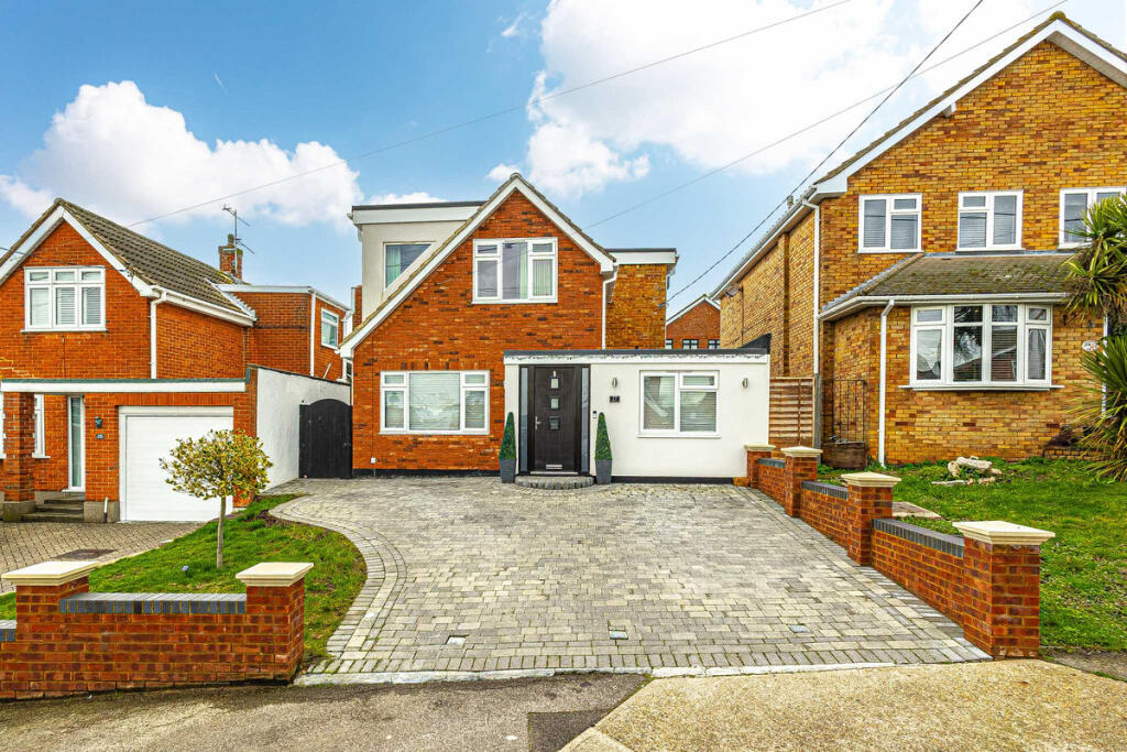 5-bed detached on Uplands Road, Benfleet, SS7, £675,000