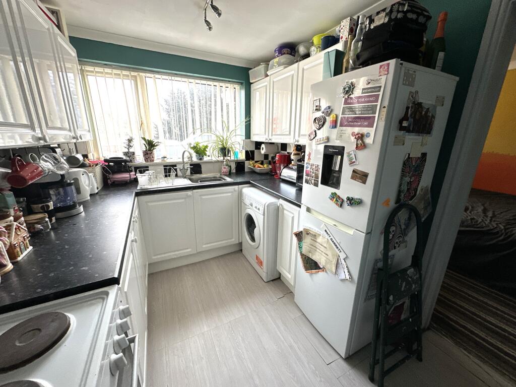 Stanton Road, Stapenhill, Burton-on-Trent, DE15 photo 4