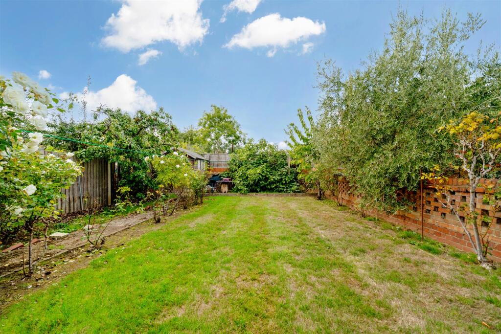 House in Morden, Merton Park - More