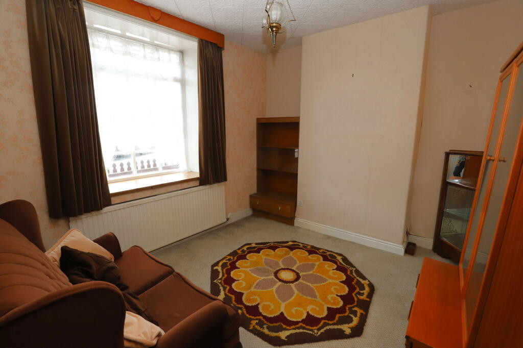 Tottington Road, Bury, BL8 1SH photo 2
