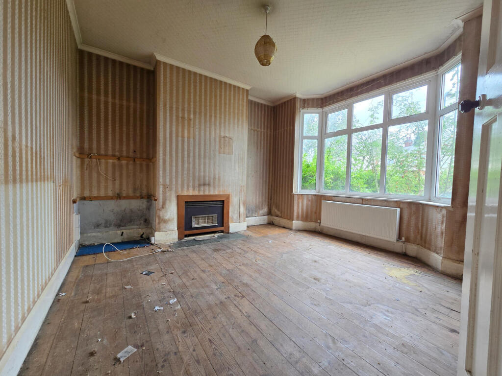 House in Rugby, Warwickshire - View 3