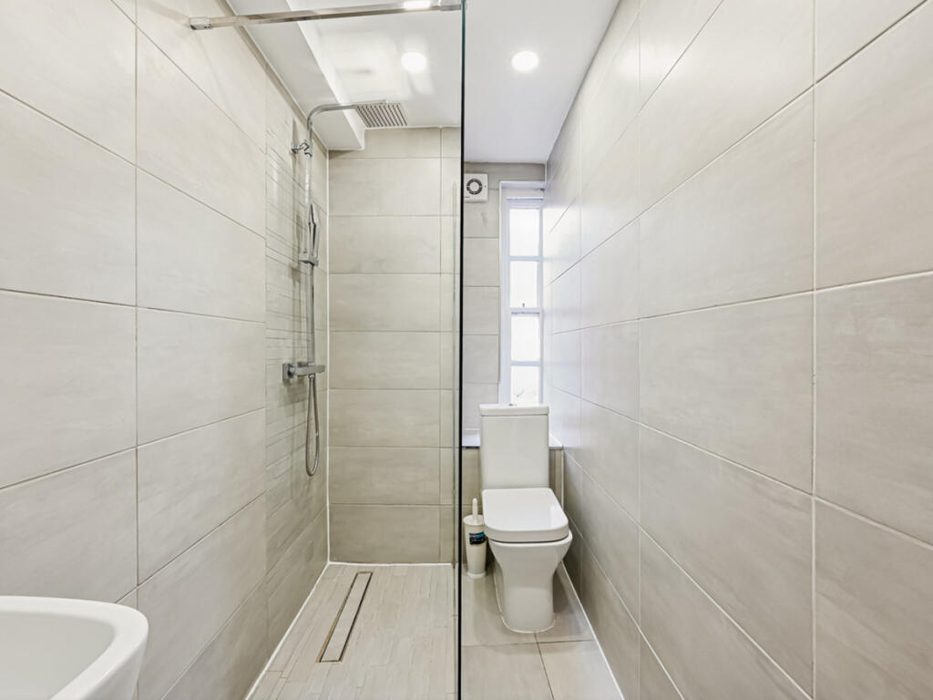 Apartment in London, Paddington - More