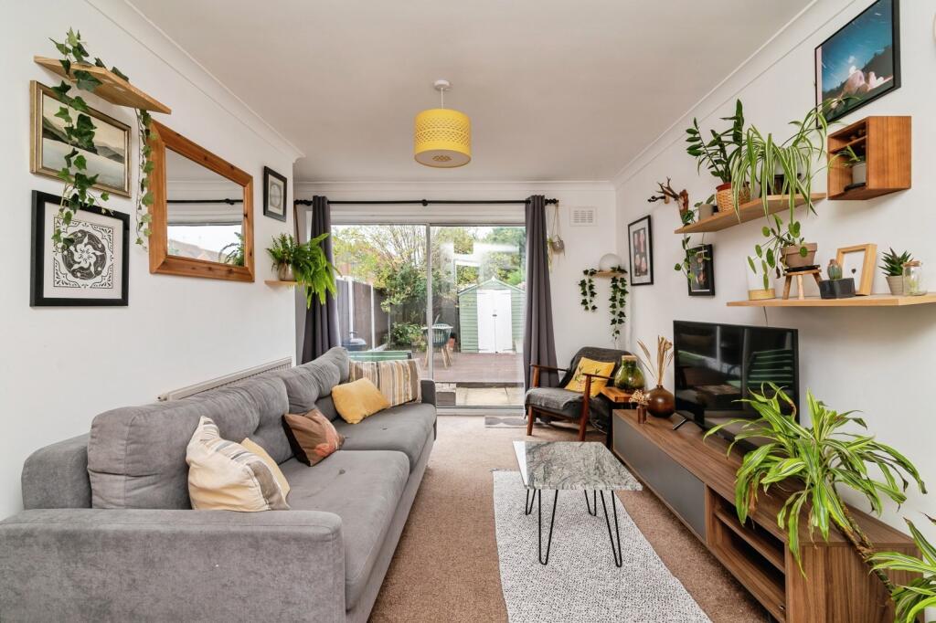 Main image of property: Brendon Grove, Bingham, Nottinghamshire, NG13