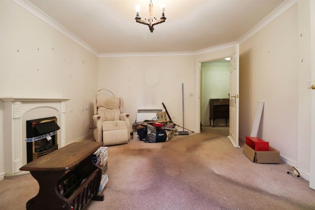 Apartment in Cardiff, Llandaff - View 4