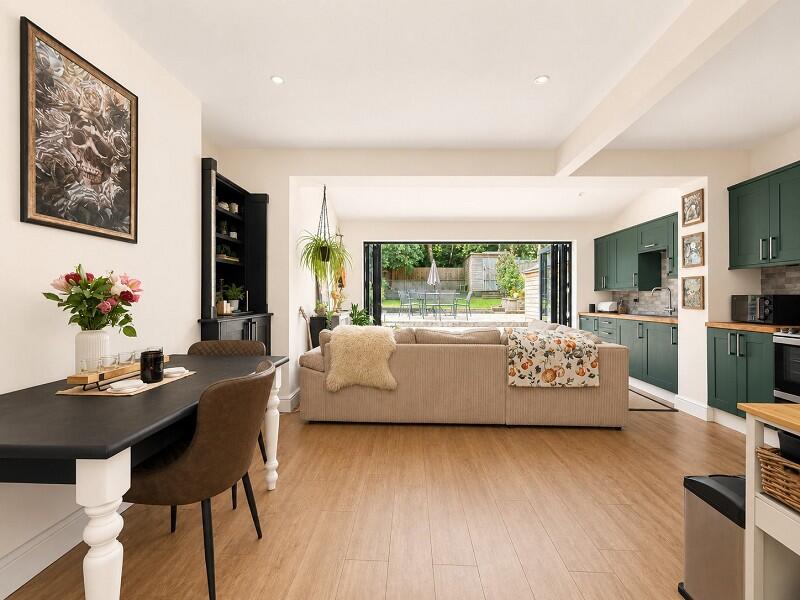 House in Cardiff, Llantwit Fardre - View 2