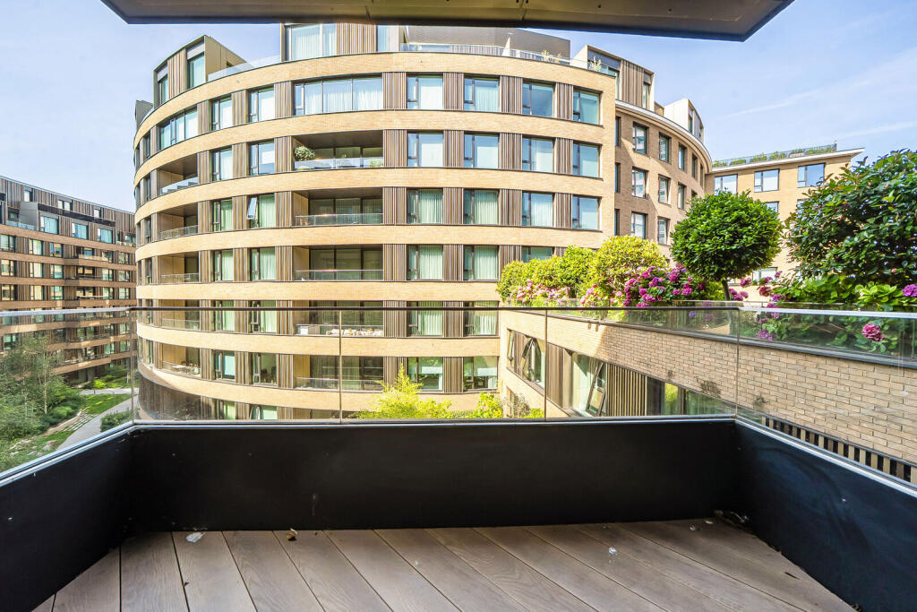 Apartment in London - More