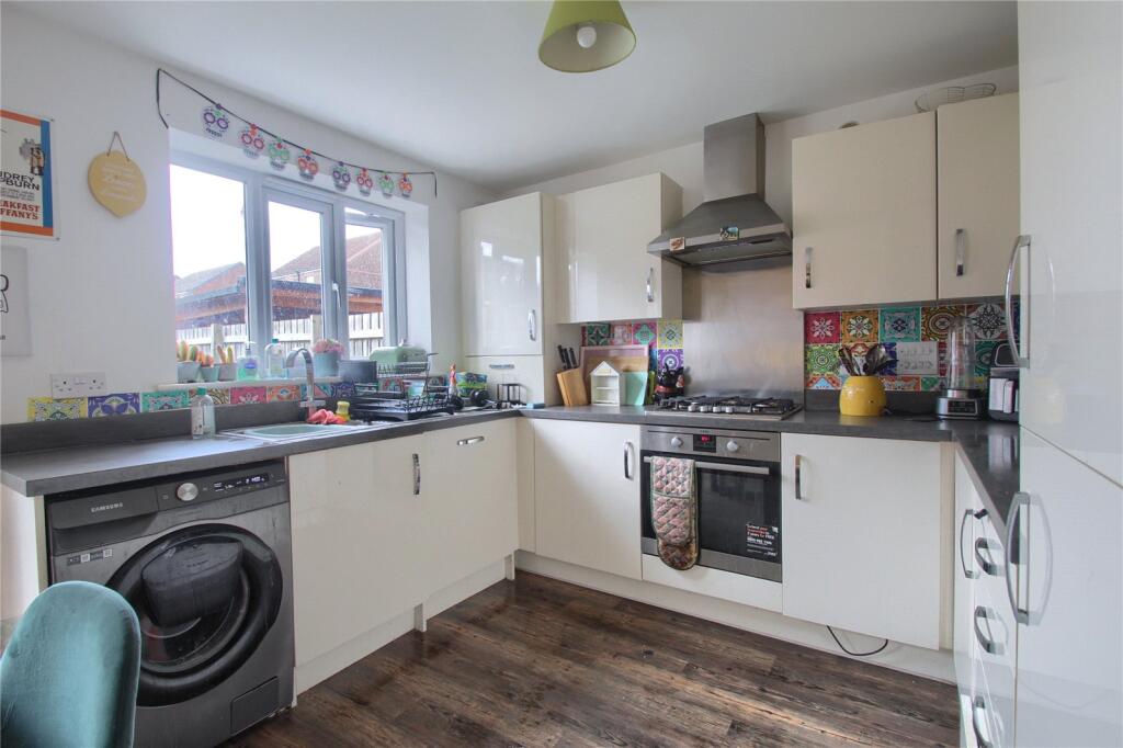 House in Middlesbrough, Grove Hill - View 3