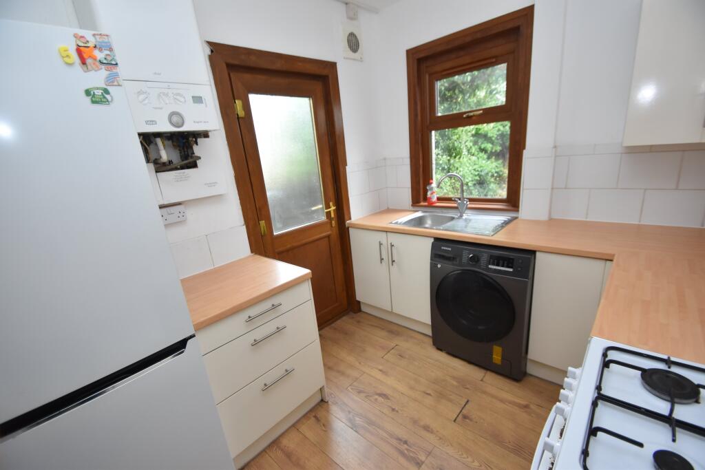 House in Cardiff, Maindy, Cathays - More