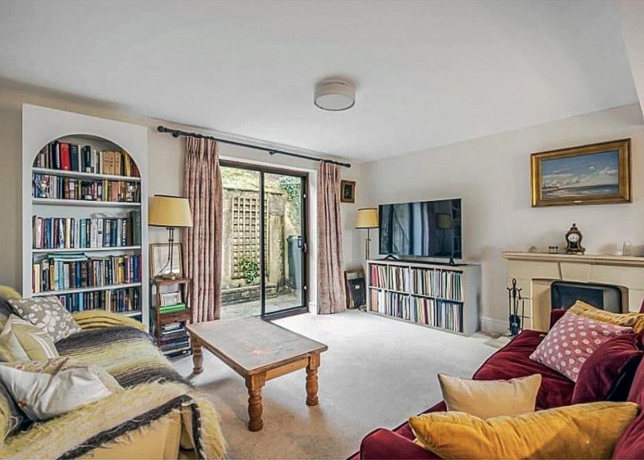 Main image of property: Avening