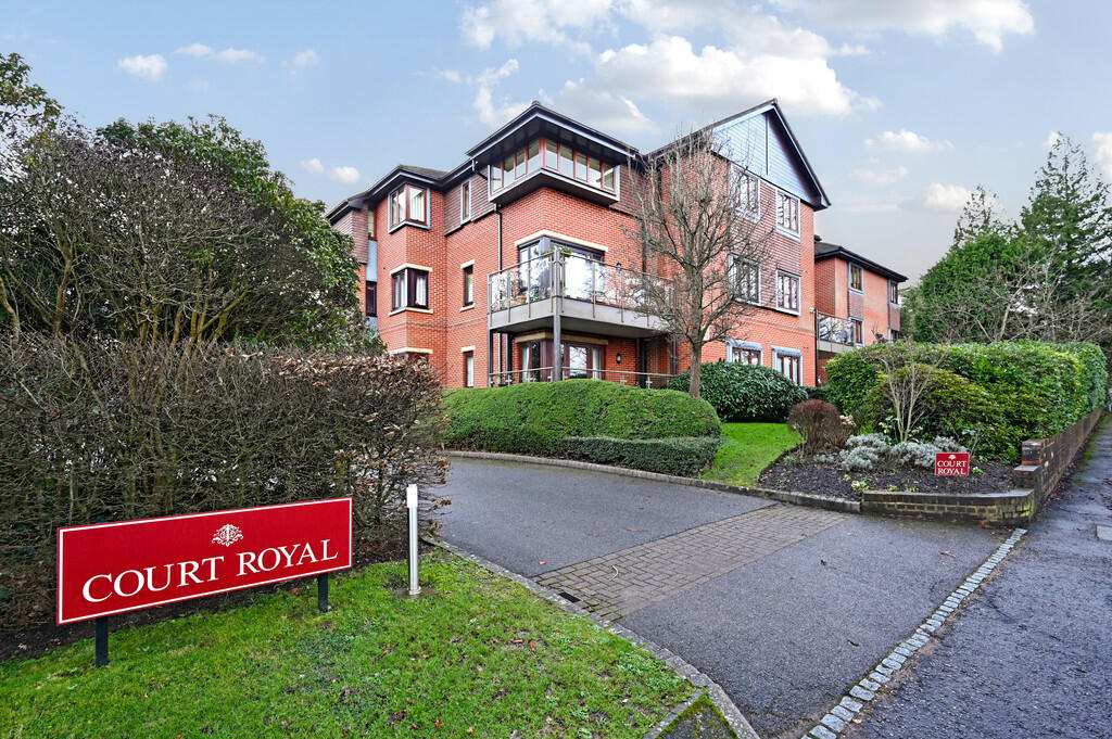 1-bed apartment on Court Royal, Eridge Road, £200,000