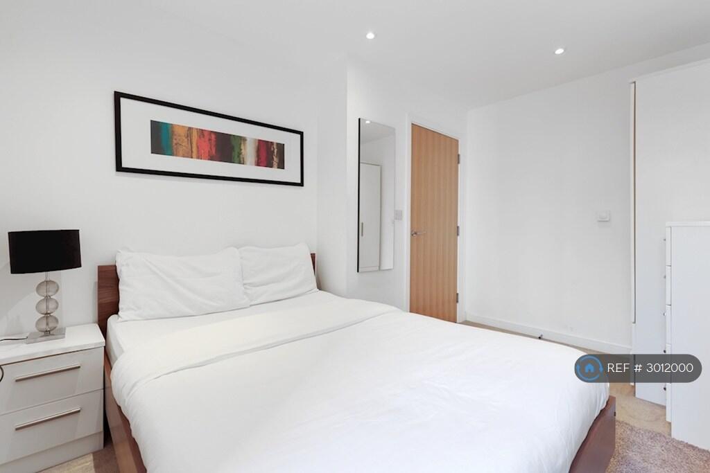 Apartment in London, Custom House, Silvertown - More