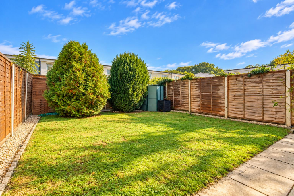 Frobisher Close, Gosport photo 4