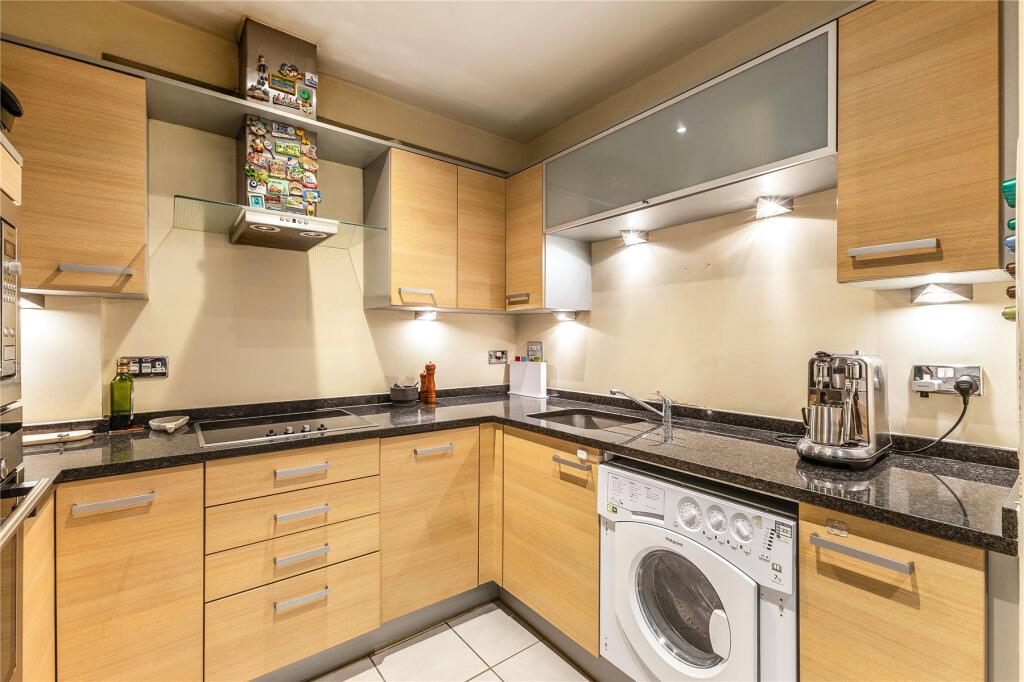 Apartment in London, Raynes Park - View 4