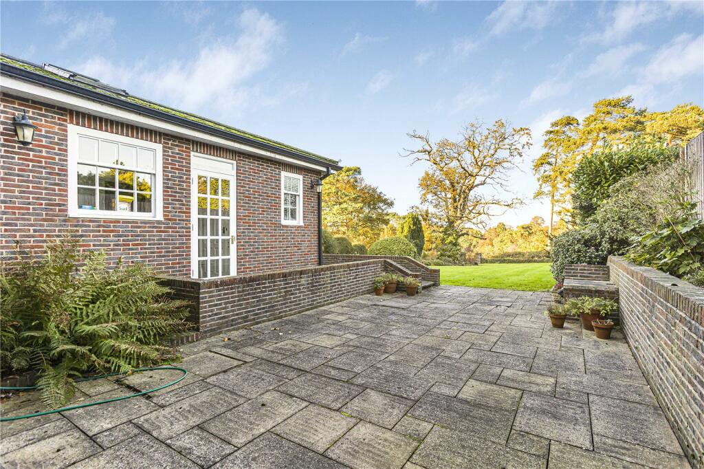 Additional image 22 of Brookmans Avenue, Brookmans Park, Hertfordshire, AL9