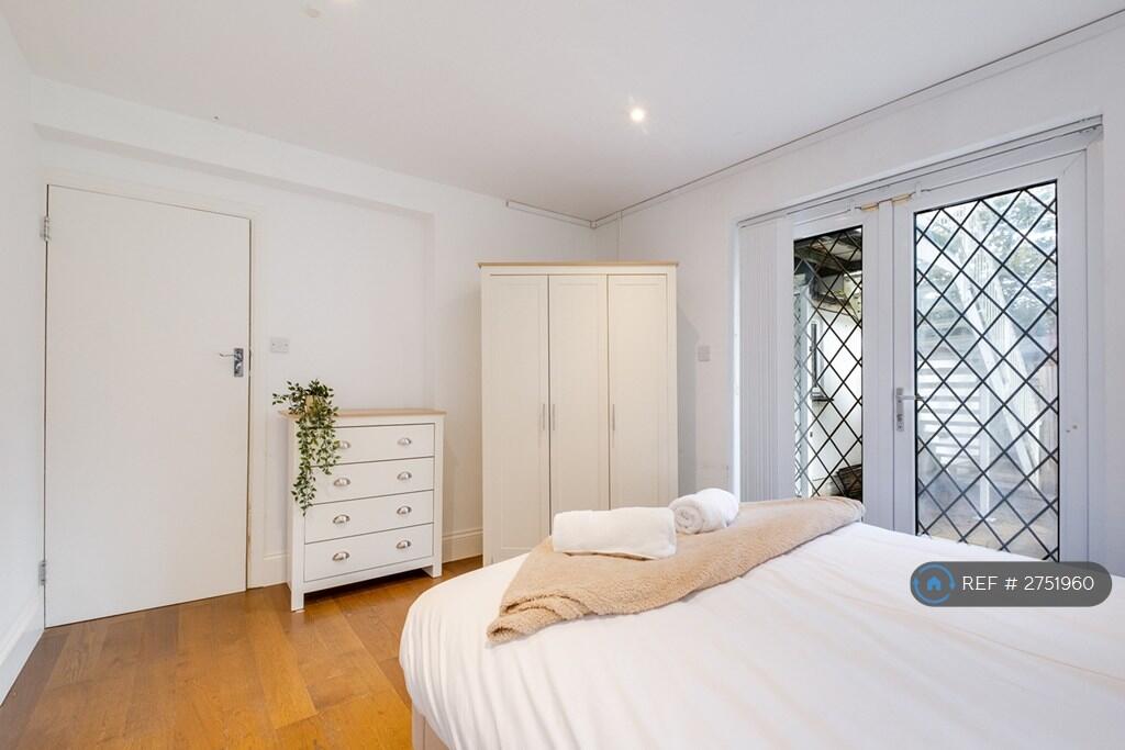 Additional image 6 of Darby Drive, Welwyn, AL6