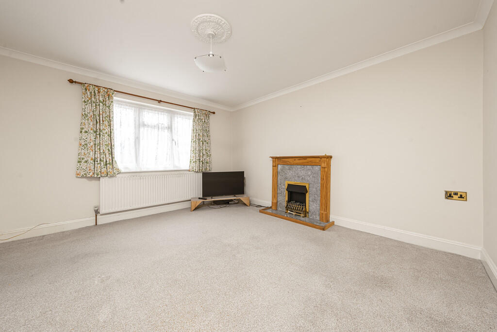 Moorhall Road, Harefield photo 2