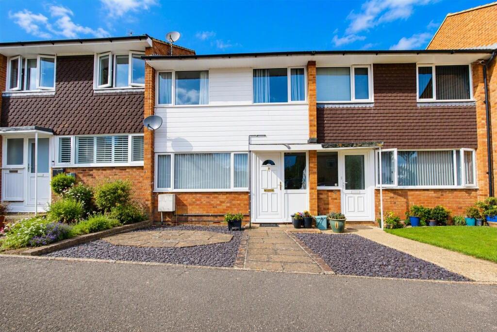 Main image of property: Longbridge Close, Tring
