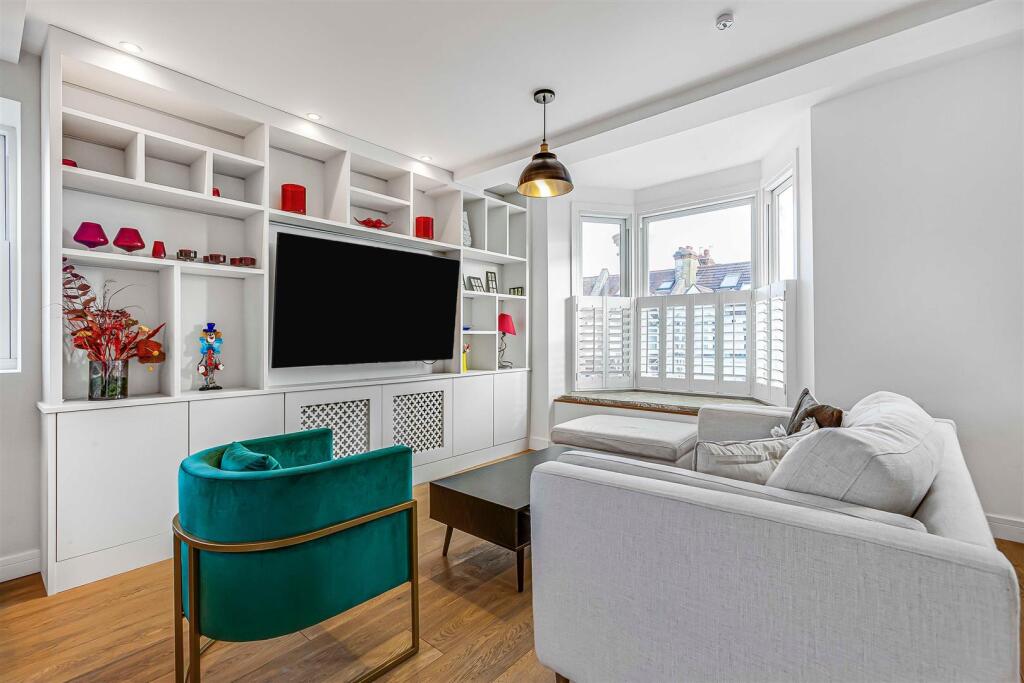 Main image of property: White Hart Lane, Barnes, London, SW13