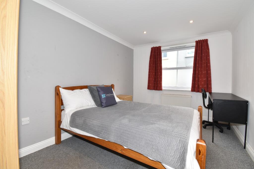 Main image of property: Gyllyng Street, Falmouth, TR11